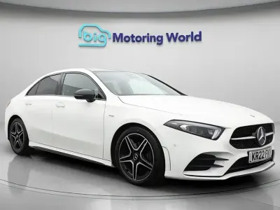 Begagnad Mercedes A150 AMG line 2022 Vit Sedan