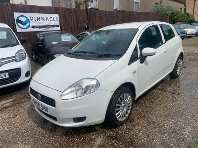 Used Fiat Grande Punto 2010 White Hatchback