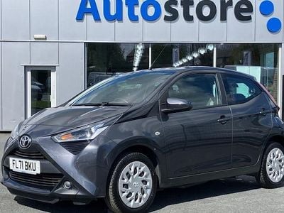 Usado Toyota Aygo X-play 72 HP (52 kW) 2021 Citadino