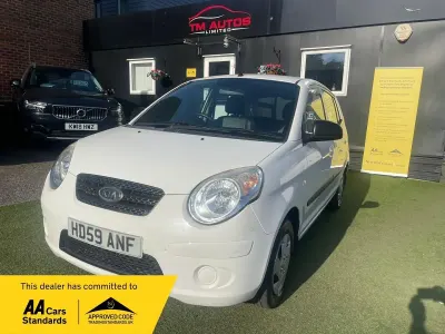 Used Kia Picanto 2010 White Hatchback
