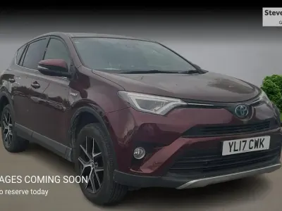 Used Toyota RAV4 197 HP (144 kW) 2017 Red SUV