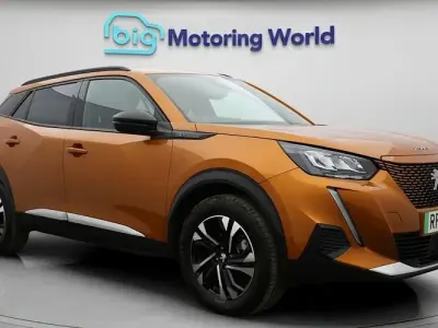 Used Peugeot e-2008 Allure+ 100 kW (136 HP) 2023 Orange SUV