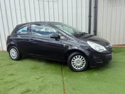 Usado Vauxhall Corsa S 2013 Negro Utilitario