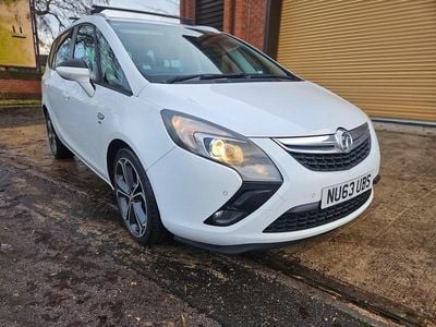 White Used 2013 Vauxhall Zafira SRi MPV | £2,495 (Good price)