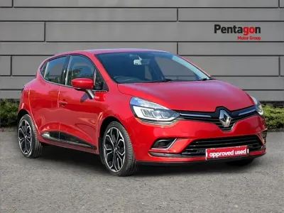 Used Renault Clio Signature 88 HP (64 kW) 2018 Red Hatchback