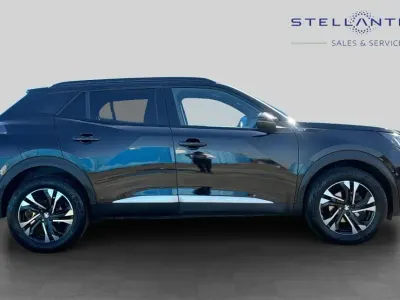 Usado Peugeot 2008 GT 129 HP (94 kW) 2022 Preto SUV
