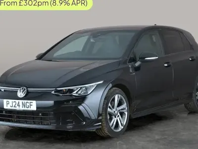 Second-hand VW Golf VIII R-line 150 CP (110 kW) 2023 Negru Hatchback