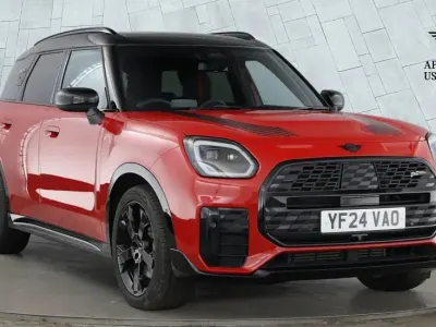 Used Mini Countryman 215 HP (158 kW) 2024 Red SUV