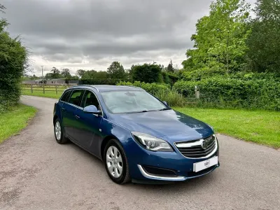 Used Vauxhall Insignia 170 HP (125 kW) 2016 Blue Estate
