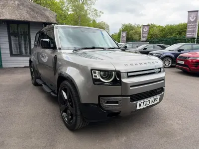 Gebraucht Land Rover Defender HSE Dynamic 2023 Silber SUV
