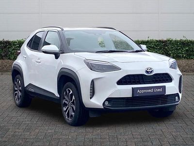 Used Toyota Yaris Hybrid Design 2023 White Hatchback