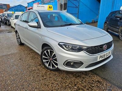 Used Fiat Tipo Lounge 95 HP (69 kW) 2018 Silver Hatchback