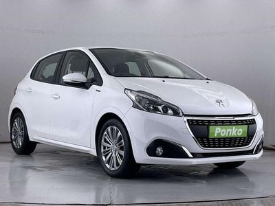 White Used 2019 Peugeot 208 Signature Sky Hatchback | £7,420 (Good price)