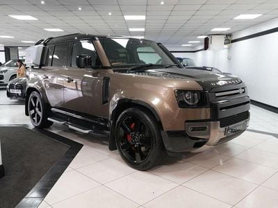 Usado Land Rover Defender S 300 HP (220 kW) 2023 Castanho SUV
