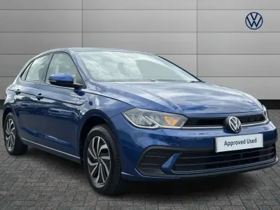 Second-hand VW Polo Life 80 CP (58 kW) 2023 Albastru Hatchback