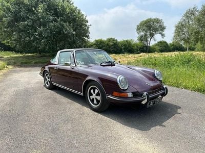 Mauve/purple Used 2015 Porsche 911 | £99,995