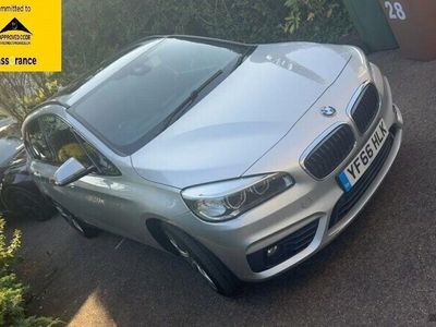 BMW 225