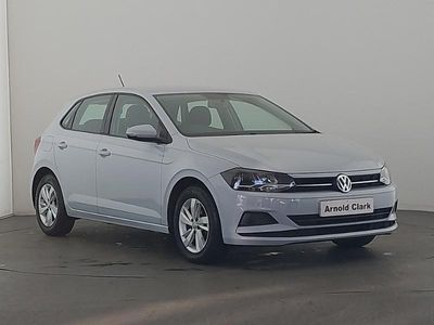 Used VW Polo SE 95 HP (69 kW) 2018 Silver Hatchback