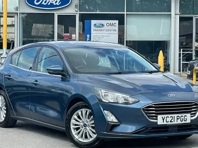Used Ford Focus Titanium 125 HP (91 kW) 2021 Blue Hatchback