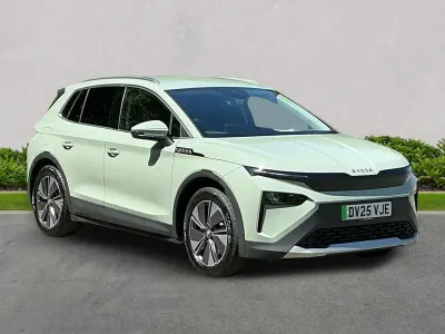 Begagnad Skoda Elroq 210 kW (286 HK) 2025 Grön SUV