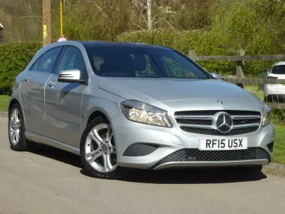 Usado Mercedes A200 Sport Edition 2015 Plateado Utilitario