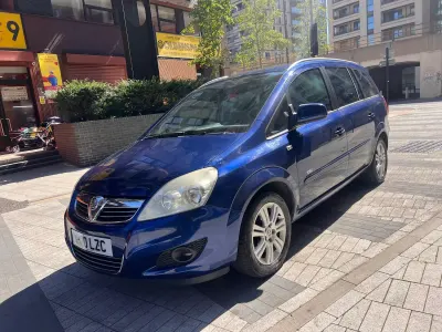 Used Vauxhall Zafira Design Edition 115 HP (84 kW) 2010 Blue MPV