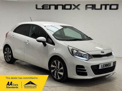 Used Kia Rio 107 HP (78 kW) 2016 White Hatchback