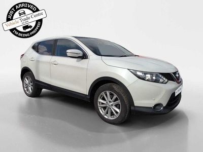 Used Nissan Qashqai Acenta Premium 110 HP (80 kW) 2014 White SUV