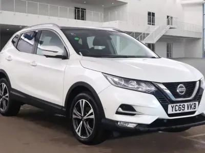 Used Nissan Qashqai N-Connecta 2019 Pure white SUV