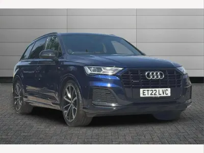 Used Audi Q7 Black Edition 286 HP (210 kW) 2022 Navarra blue SUV
