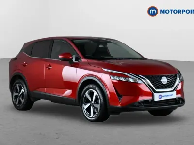 Used Nissan Qashqai N-Connecta 140 HP (102 kW) 2023 Red SUV