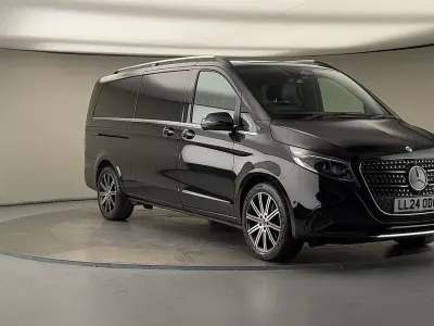 Used Mercedes V220 Premium 163 HP (119 kW) 2024 Black MPV
