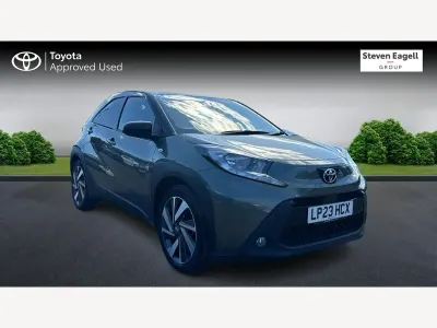 Used Toyota Aygo X 72 HP (52 kW) 2023 Green SUV
