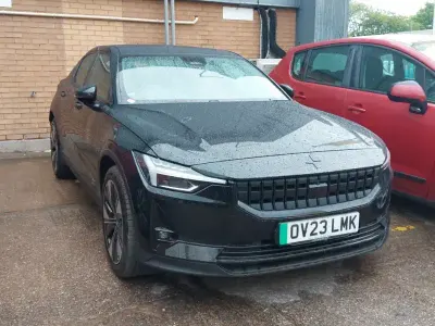 Begagnad Polestar 2 Standard Range Single Motor 169 kW (231 HK) 2023 Svart Halvkombi