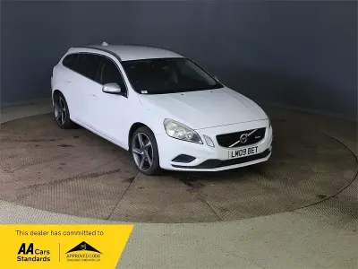 Used Volvo V60 R-Design 115 HP (84 kW) 2013 White Estate