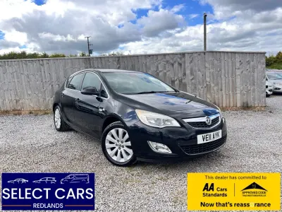 Gebraucht Vauxhall Astra 115 PS (84 kW) 2011 Schwarz Kleinwagen