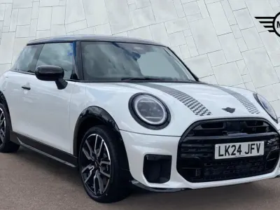 Used Mini Cooper Hatch 154 HP (113 kW) 2024 White Hatchback