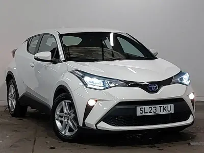 Used Toyota C-HR 122 HP (89 kW) 2023 White SUV