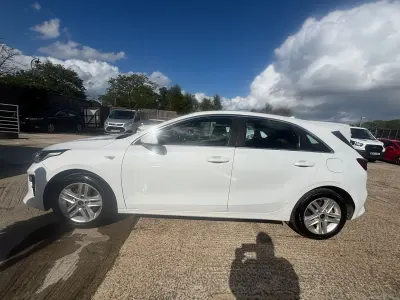 Used Kia Carens Family 139 HP (102 kW) 2016 Silver MPV