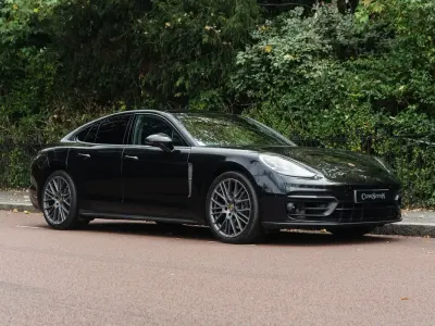 Usado Porsche Panamera Platinum Edition 353 HP (259 kW) 2023 Preto Sedan