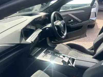 Used Vauxhall Astra Ultimate 178 HP (130 kW) 2025 Black Hatchback