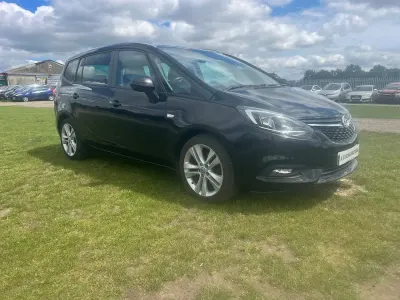 Used Vauxhall Zafira Tourer SRi 140 HP (102 kW) 2017 Black MPV