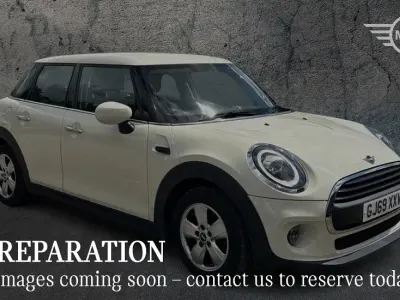 Used Mini ONE Classic 101 HP (74 kW) 2019 White Hatchback