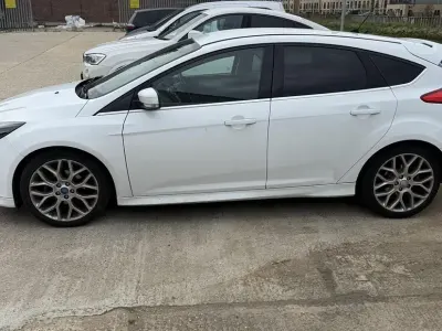 Used Ford Focus Titanium 125 HP (91 kW) 2015 Black Hatchback