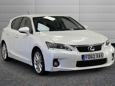 Used Lexus CT200h 136 HP (100 kW) 2013 White Hatchback