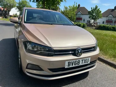 Usado VW Polo SE 95 HP (69 kW) 2018 Bege Citadino