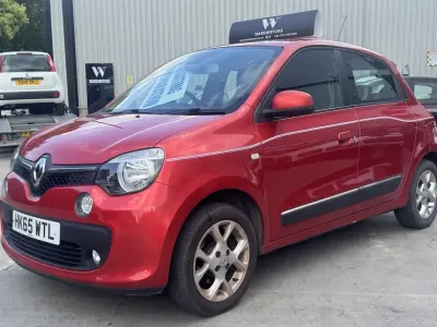 Używany Renault Twingo Dynamique 90 KM (66 kW) 2015 Czerwony Hatchback
