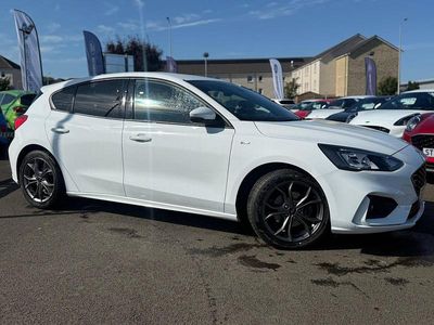 Used Ford Focus ST-Line 155 HP (114 kW) 2021 White Hatchback