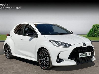 Używany Toyota Yaris Hybrid Sport 116 KM (85 kW) 2022 Biały Hatchback