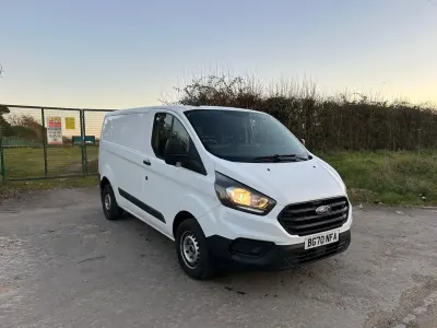Second-hand Ford Transit Custom 105 CP (77 kW) 2020 Alb Van